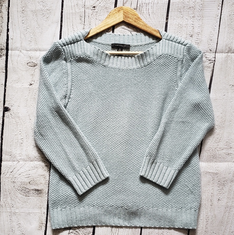 ❄3/$30---Anne Taylor sweater